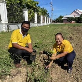 ร่วมกิจกรรมปลูกต้นไม้เฉลิมพระเกียรติพระบาทสมเด็จพระเจ้าอยู่หัว เนื่องในโอกาสพระราชพิธีมหามงคลเฉลิมพระชนมพรรษา 6 รอบ 72 พรรษา
