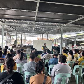 ศึกษาดูงานเครือข่าย ศดปช. ภายในจังหวัด ณ ศูนย์การเรียนรู้การเลี้ยงไส้เดือนเชิงธุรกิจ แบบครบวงจร (วรงค์ ออแกนิค ฟาร์ม)