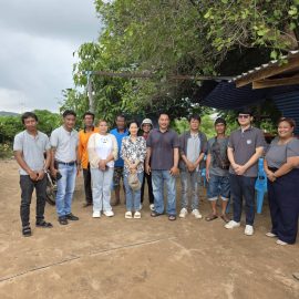 เยี่ยมเยียน/ตรวจสอบวิสาหกิจชุมชนที่ยื่นขอจดทะเบียนใหม่ ณ หมู่ 11 ตำบลกลอนโด อำเภอด่านมะขามเตี้ย จังหวัดกาญจนบุรี