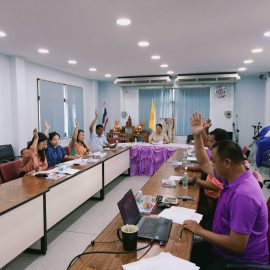 ร่วมประชุมคณะกรรมการศูนย์ช่วยเหลือประชาชนขององค์การบริหารส่วนตำบลกลอนโด ณ ห้องประชุมองค์การบริหารส่วนตำบลกลอนโด อำเภอด่านมะขามเตี้ย จังหวัดกาญจนบุรี