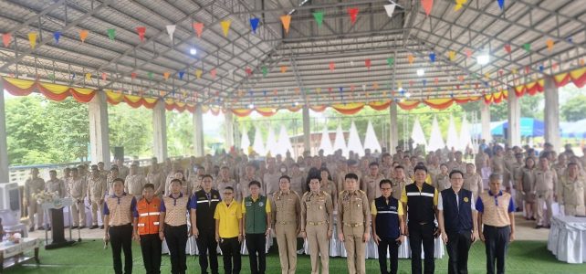 โครงการจังหวัดเคลื่อนที่ “บำบัดทุกข์ บำรุงสุข สร้างรอยยิ้มให้ประชาชน” ประจำปีงบประมาณ 2568 และการตรวจเยี่ยมและมอบนโยบายการปฏิบัติราชการของผู้ว่าราชการจังหวัดกาญจนบุรี ณ วัดหินแท่นลำภาชี หมู่ 3 ตำบลหนองไผ่ อำเภอด่านมะขามเตี้ย จังหวัดกาญจนบุรี