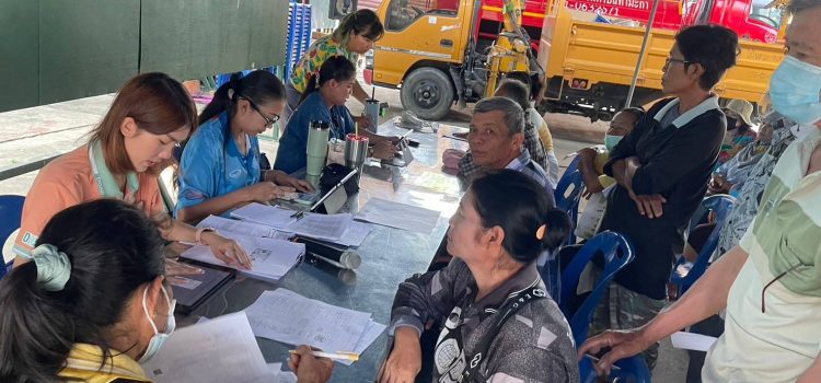 วันที่ 22 เมษายน 2567 ติดตามสถานการณ์การปลูกข้าว และประชาสัมพันธ์การขึ้นทะเบียนเกษตรกร,ปรับปรุงทะเบียนเกษตรกร ประจำปี 2567 ตำบลท่ามะกา