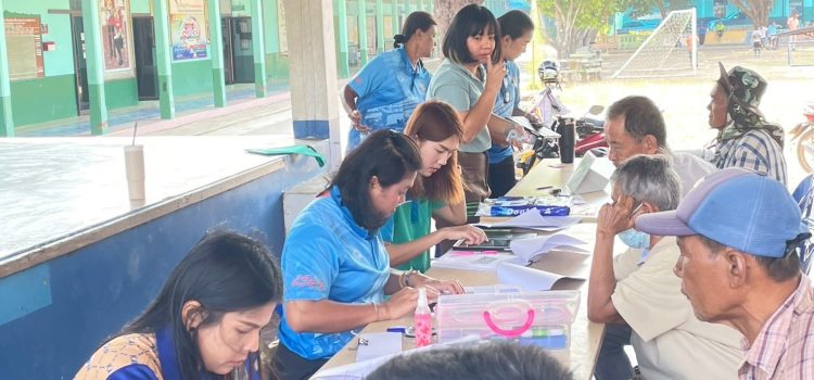 วันที่ 28 มีนาคม 2568 ดำเนินการรับขึ้นทะเบียนและปรับปรุงข้อมูลทะเบียนเกษตรกรในพื้นที่หมู่ที่ 2,3,4,6,8 ตำบลเขาสามสิบหาบ อำเภอท่ามะกา จังหวัดกาญจนบุรี